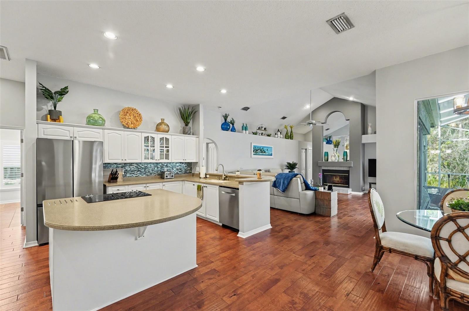 Image 15 of 46 For 4491 Fallbrook Boulevard