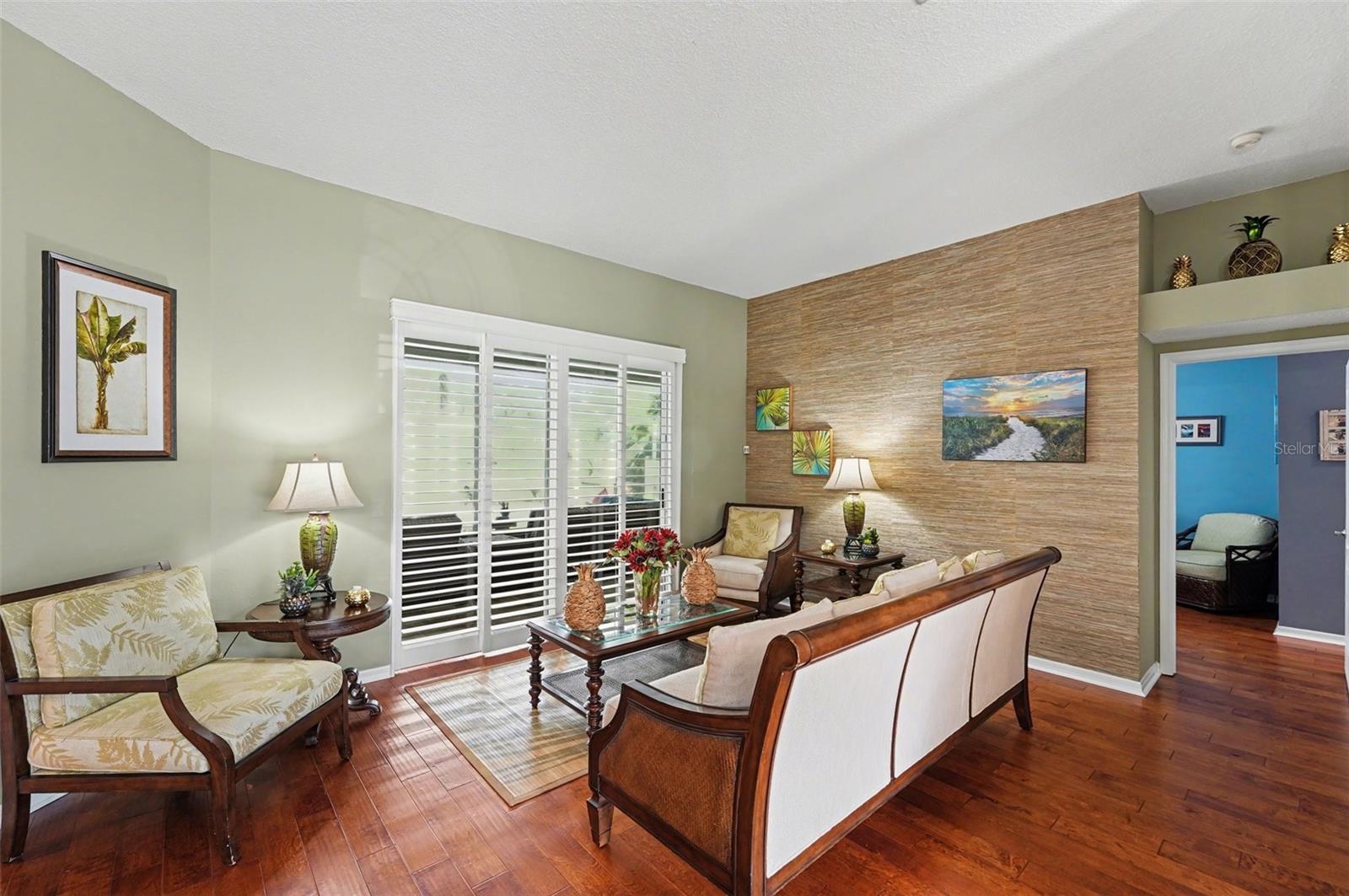 Image 4 of 46 For 4491 Fallbrook Boulevard