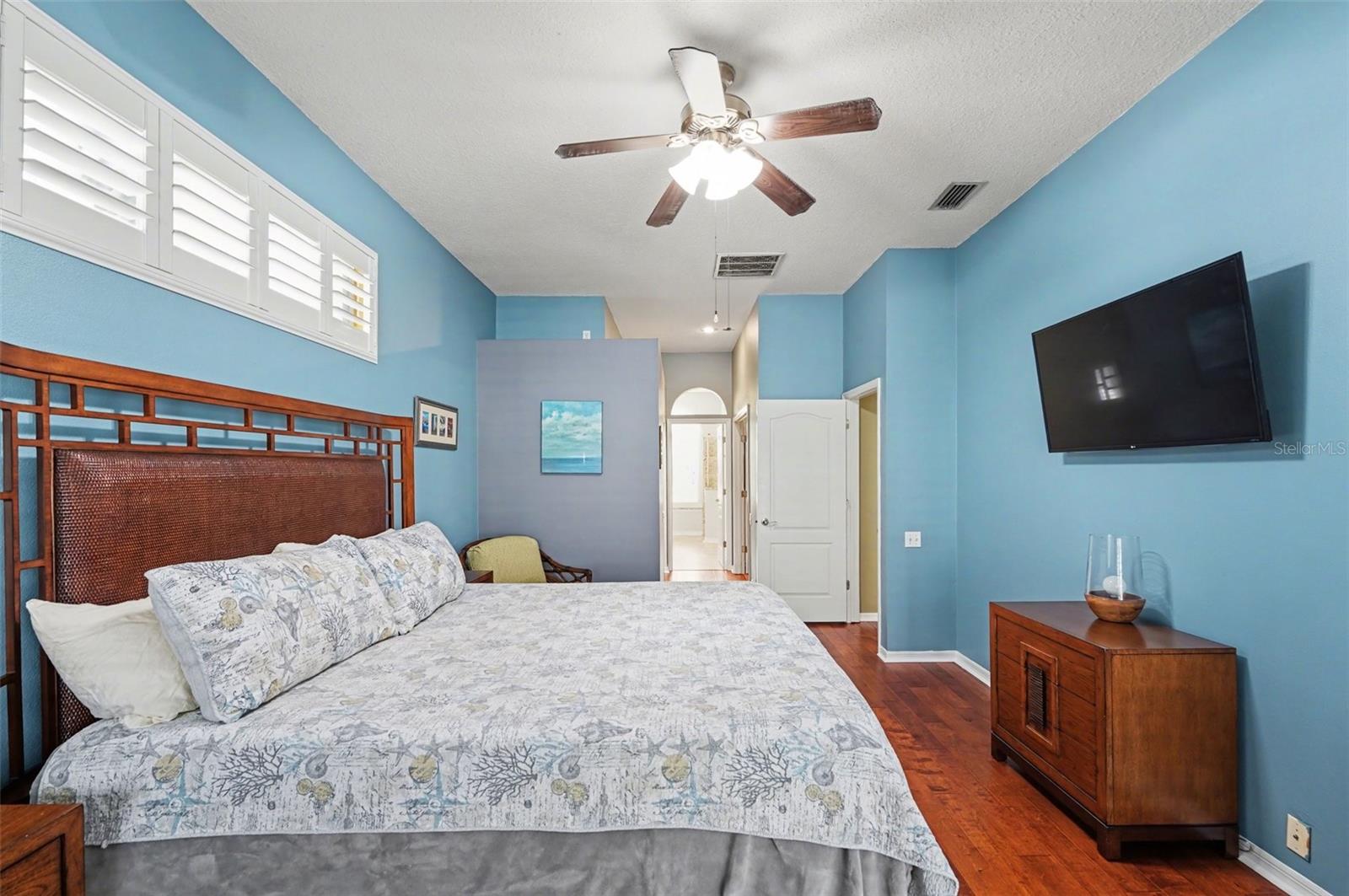 Image 8 of 46 For 4491 Fallbrook Boulevard