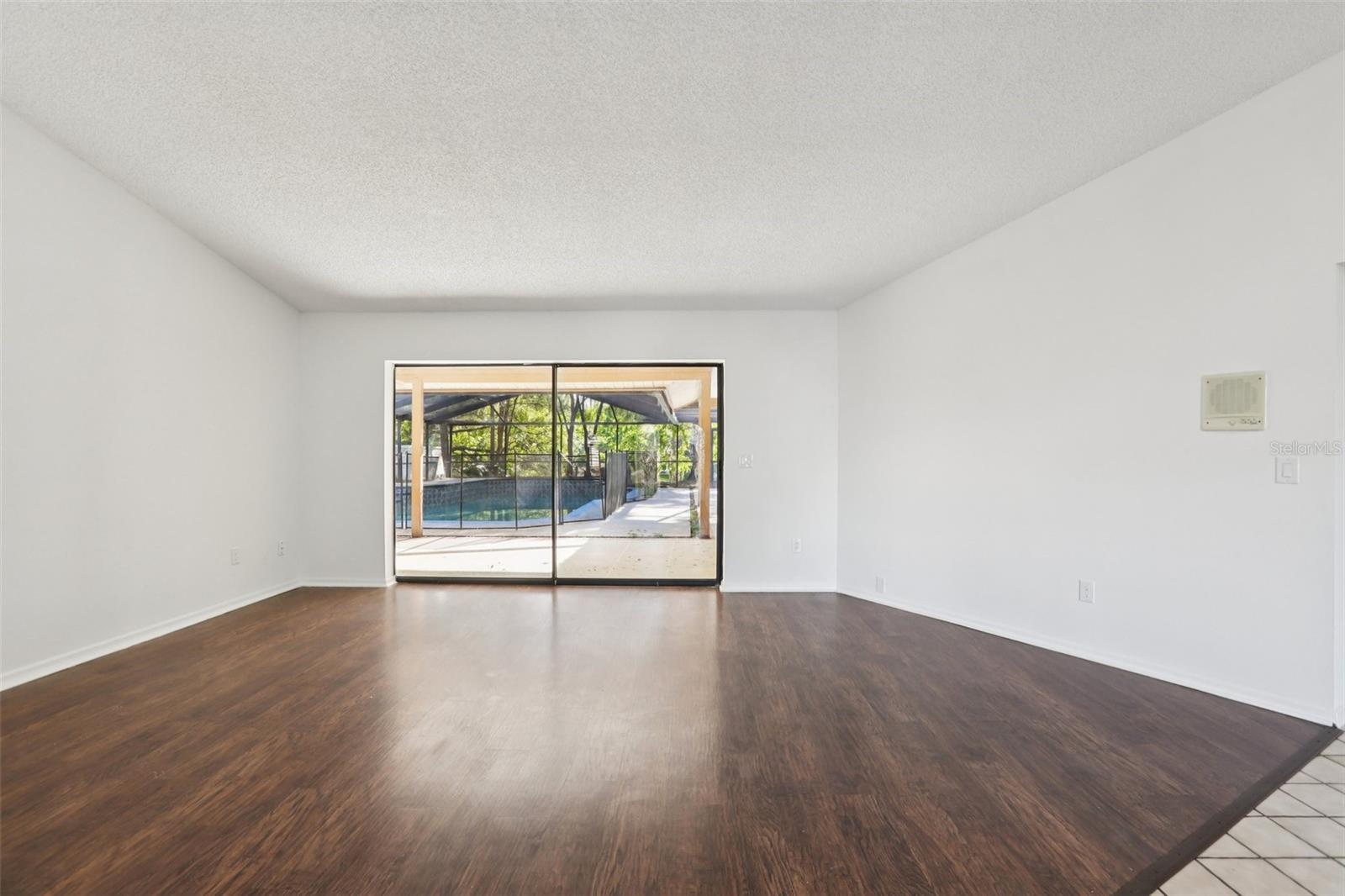 Image 14 of 90 For 17922 Clear Lake Drive