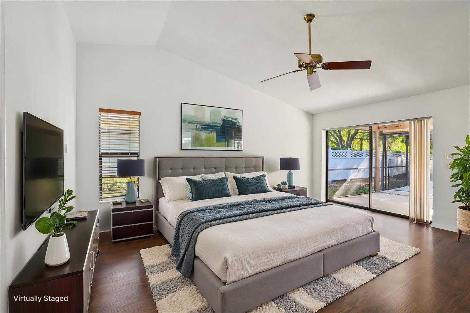 Image 17 of 90 For 17922 Clear Lake Drive