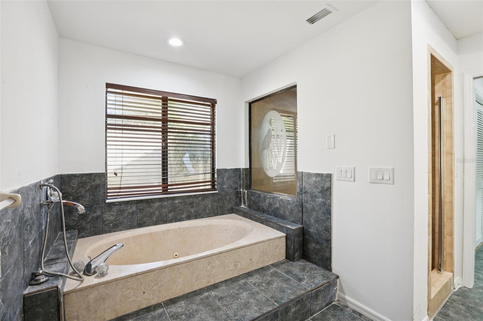 Image 25 of 90 For 17922 Clear Lake Drive