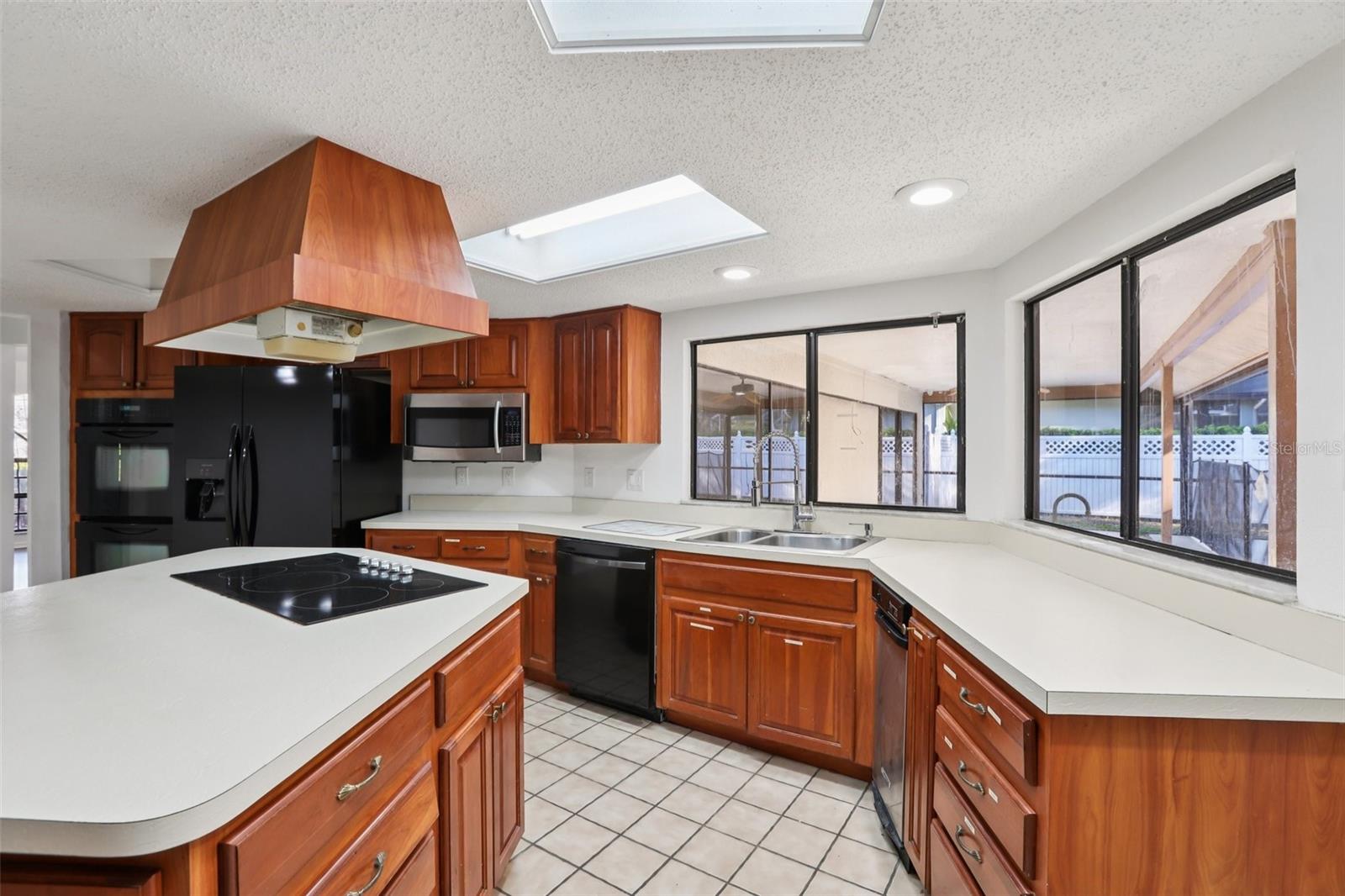 Image 30 of 90 For 17922 Clear Lake Drive