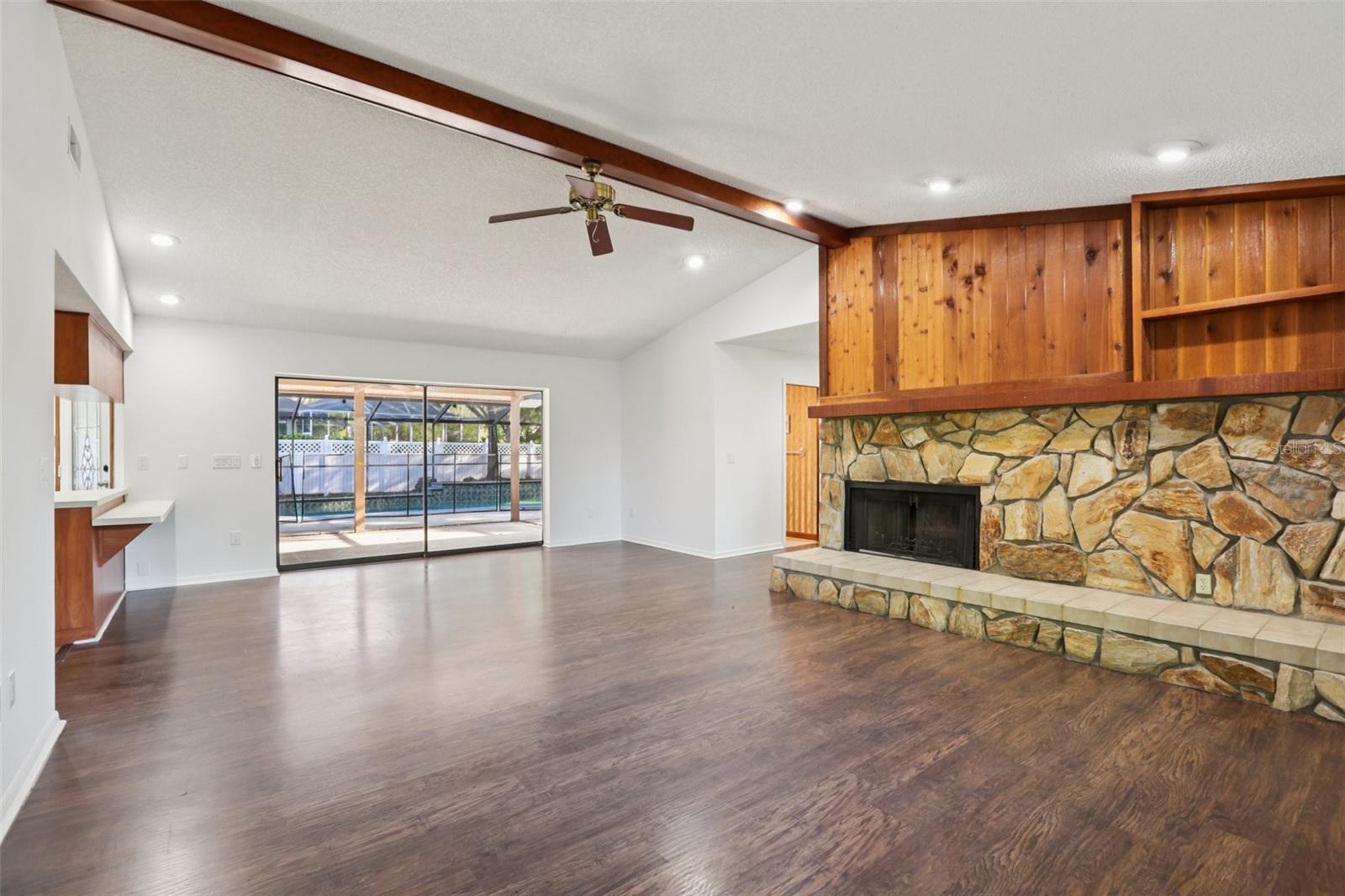 Image 38 of 90 For 17922 Clear Lake Drive