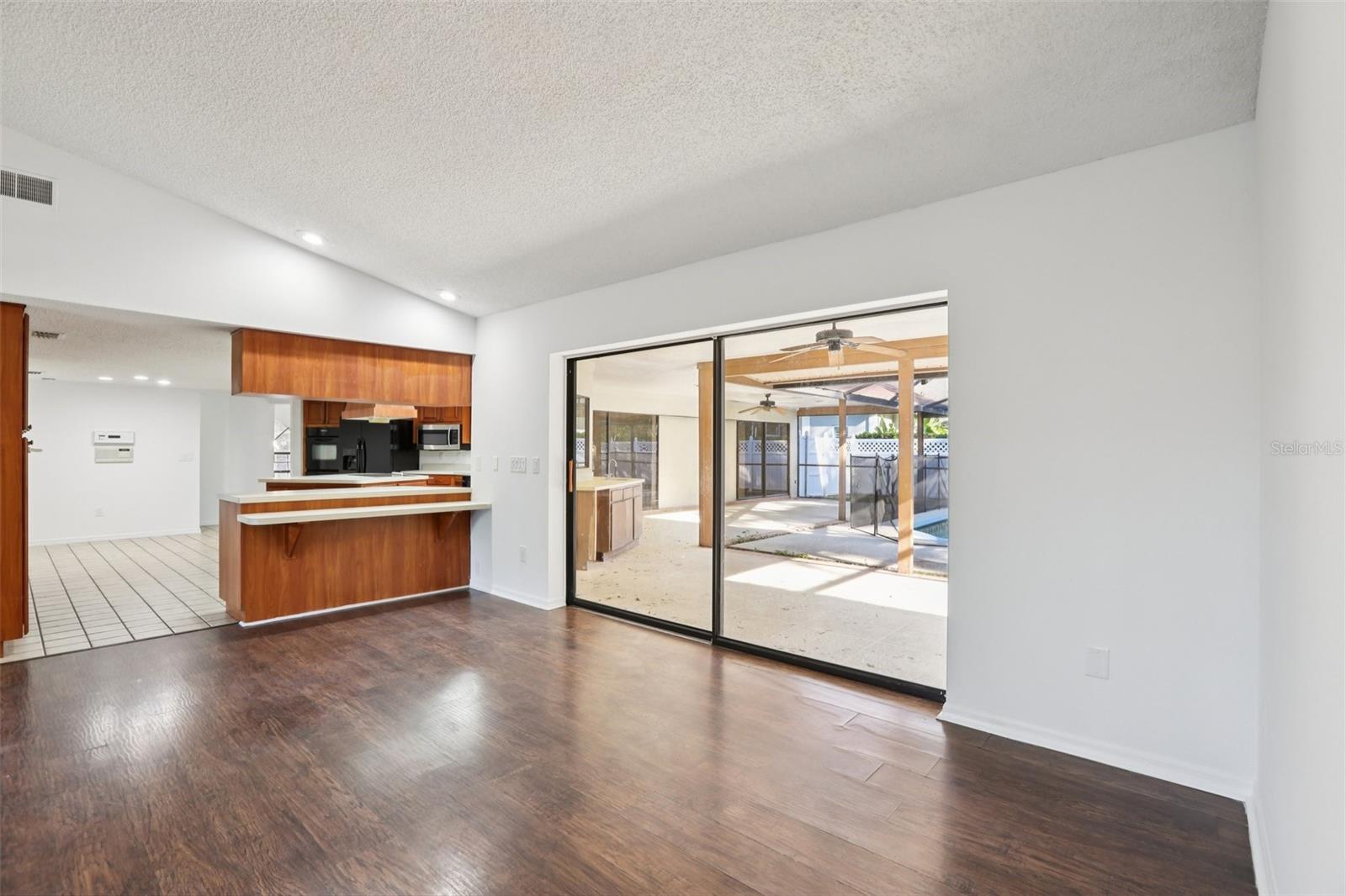 Image 40 of 90 For 17922 Clear Lake Drive