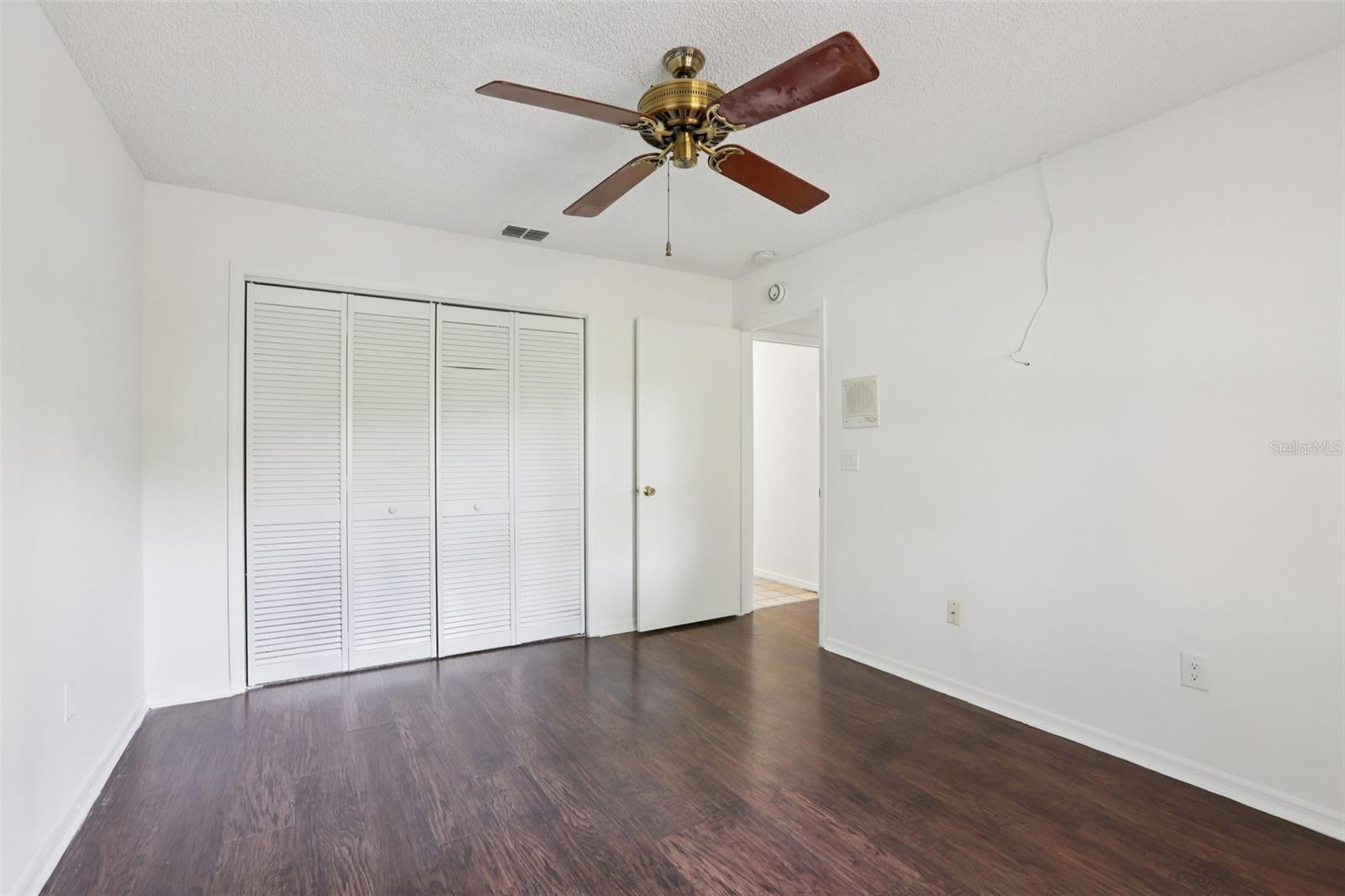 Image 43 of 90 For 17922 Clear Lake Drive