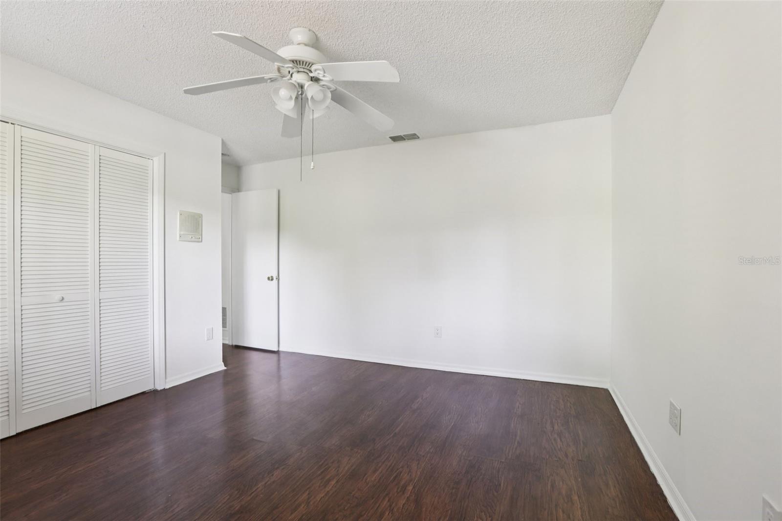 Image 48 of 90 For 17922 Clear Lake Drive