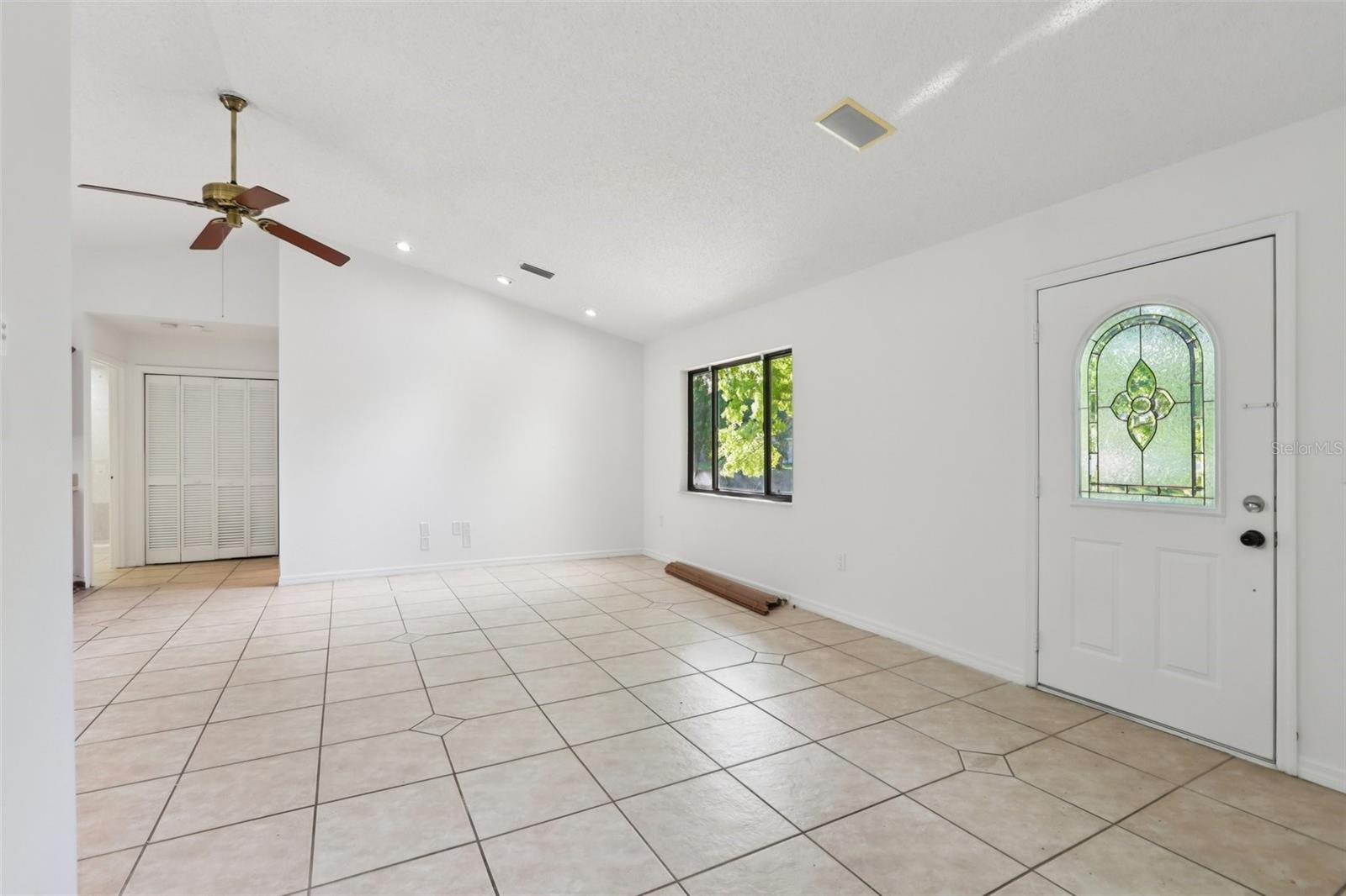 Image 51 of 90 For 17922 Clear Lake Drive