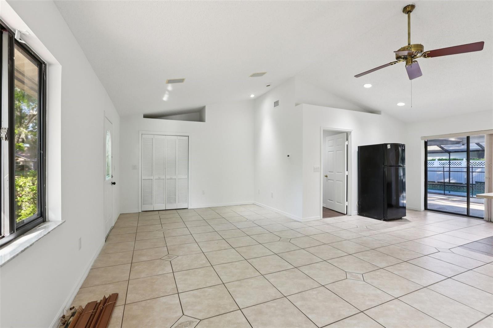 Image 52 of 90 For 17922 Clear Lake Drive