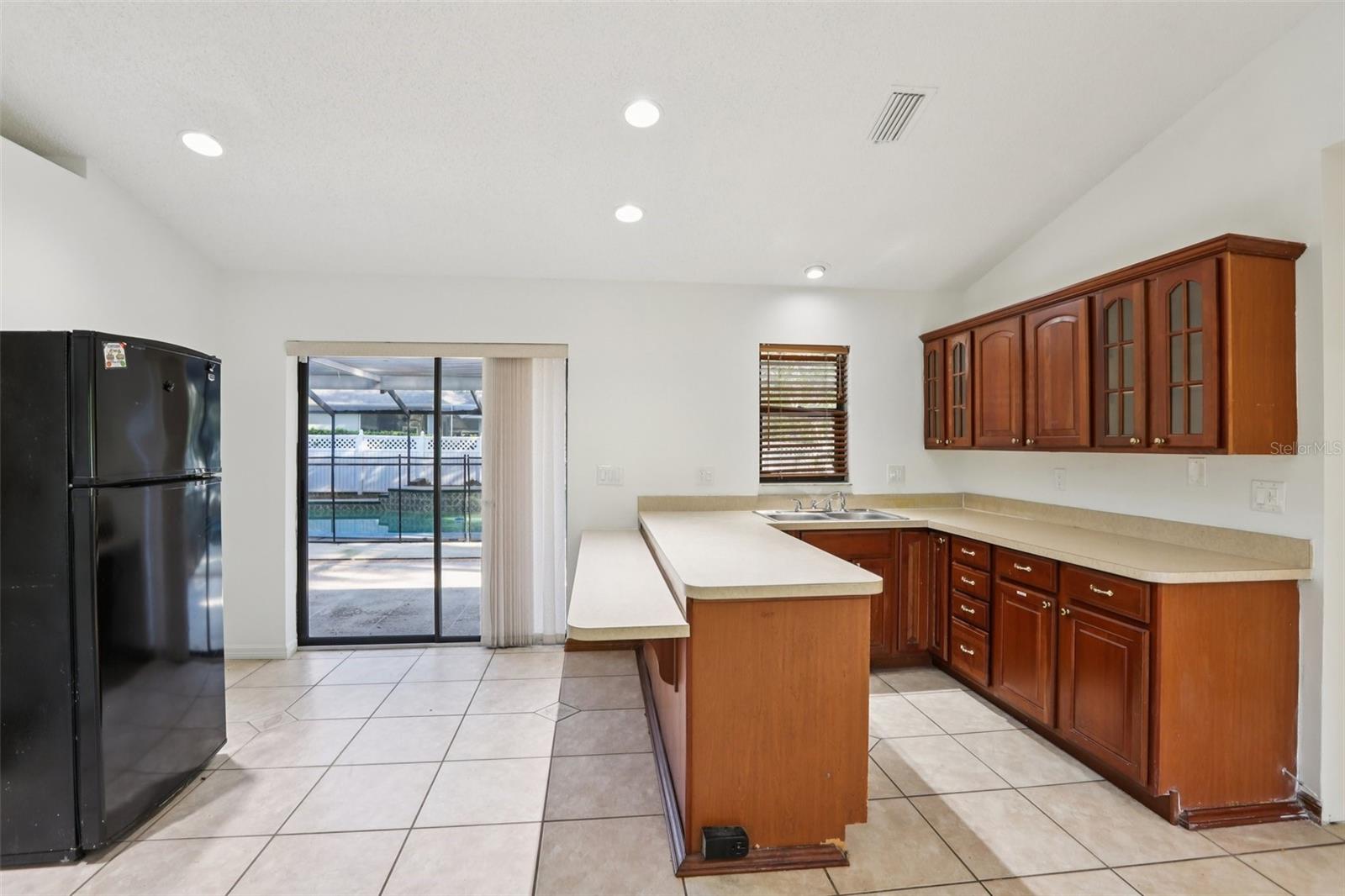 Image 55 of 90 For 17922 Clear Lake Drive