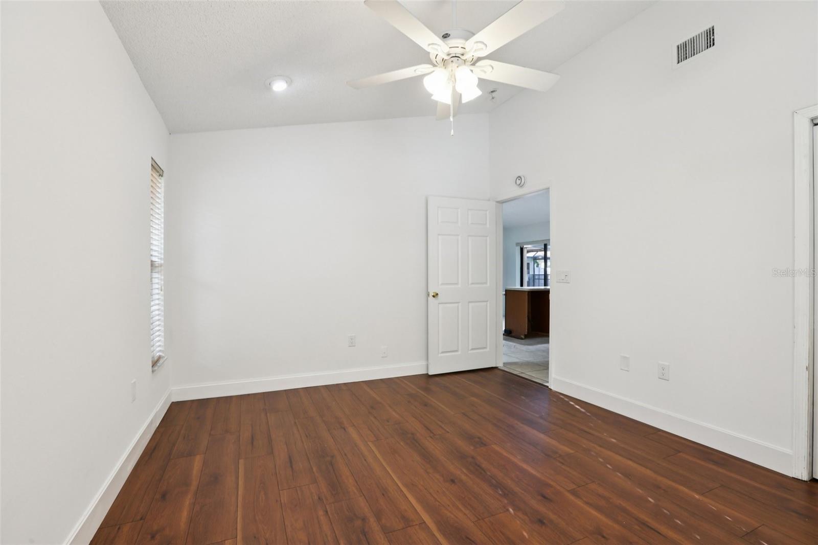 Image 60 of 90 For 17922 Clear Lake Drive