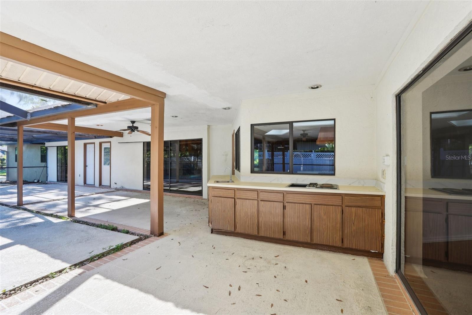 Image 61 of 90 For 17922 Clear Lake Drive