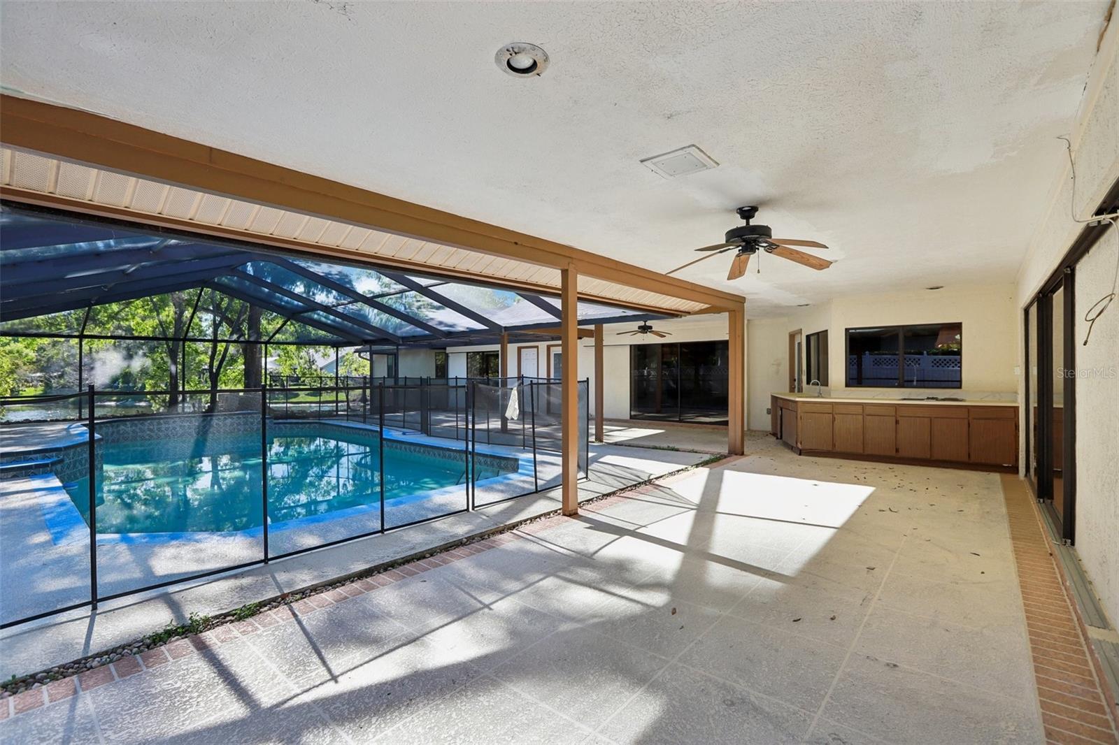 Image 63 of 90 For 17922 Clear Lake Drive