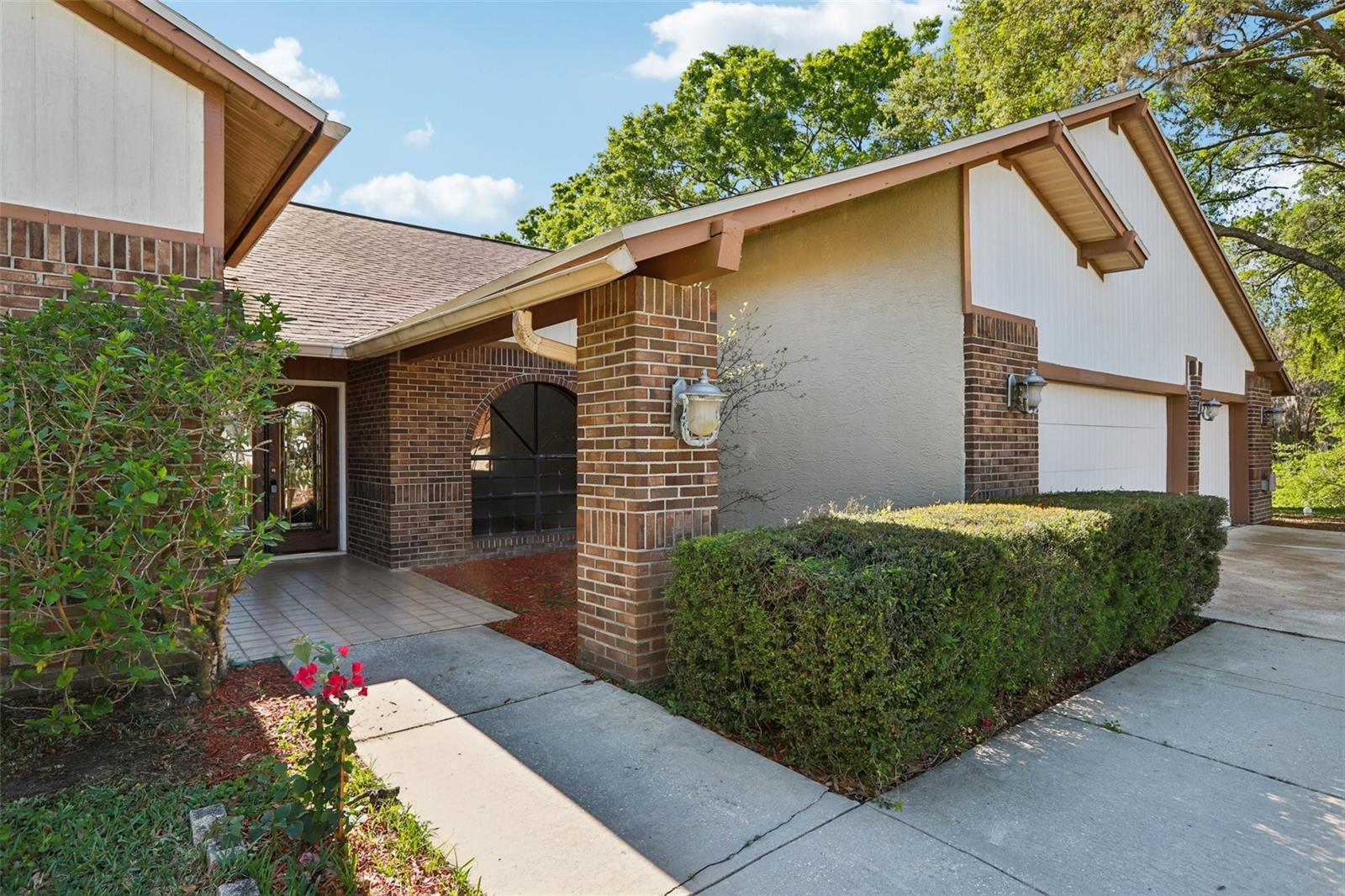 Image 7 of 90 For 17922 Clear Lake Drive