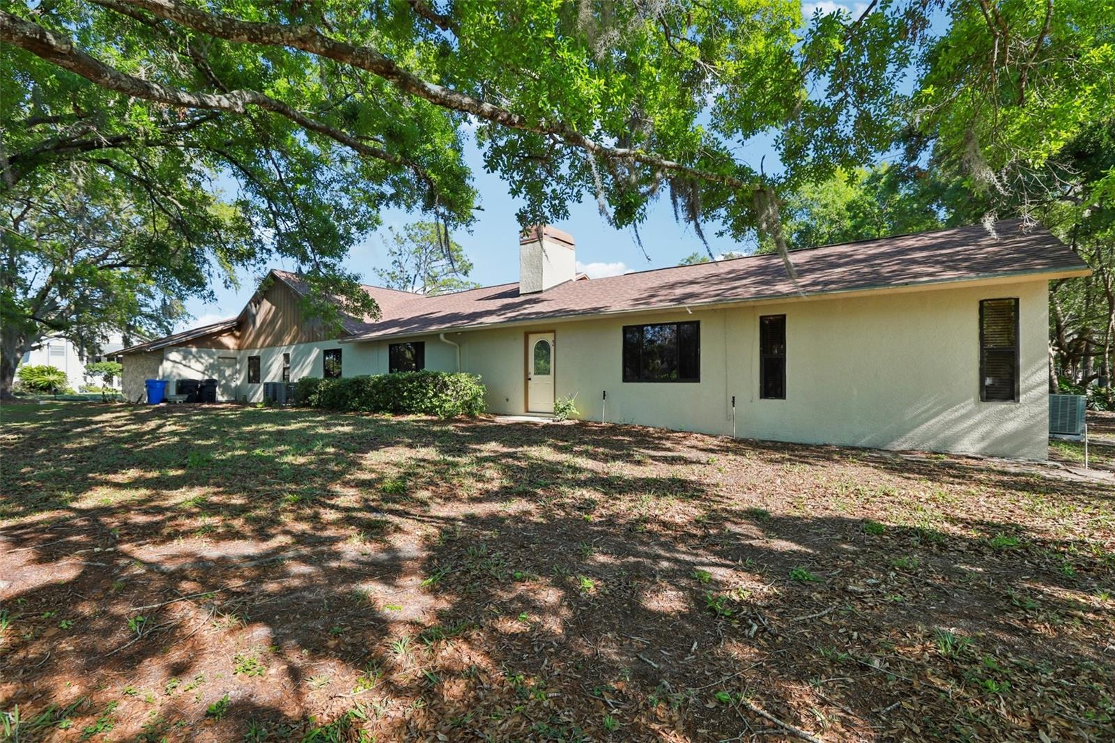 Image 75 of 90 For 17922 Clear Lake Drive