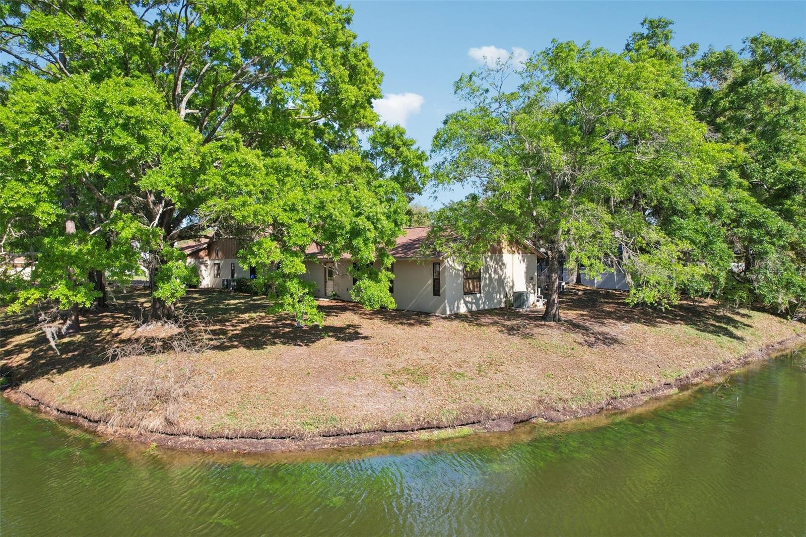 Image 81 of 90 For 17922 Clear Lake Drive