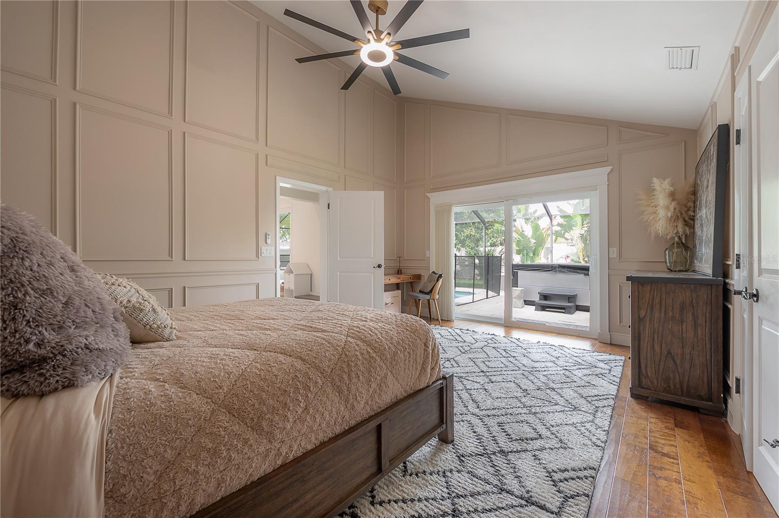 Image 24 of 45 For 14204 Ashburn Place