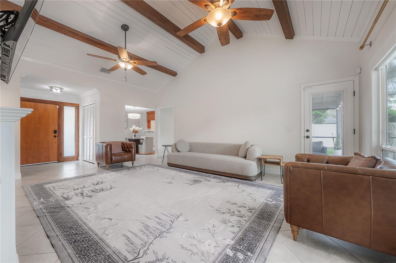 Image 6 of 45 For 14204 Ashburn Place