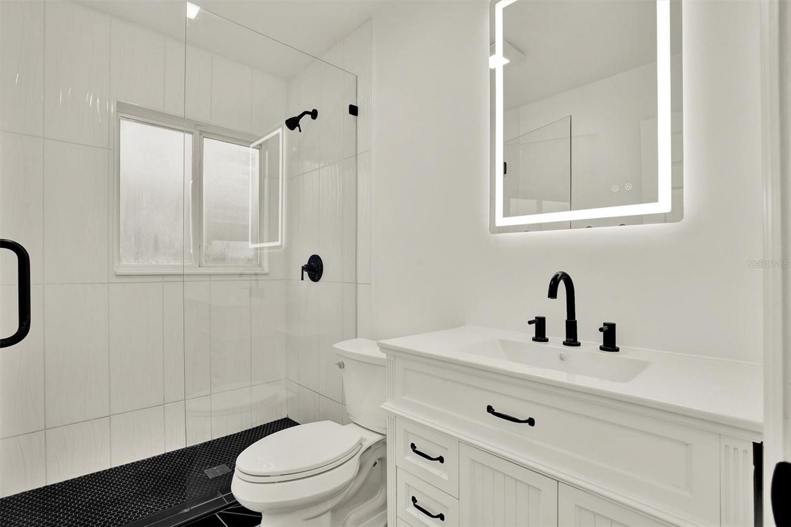 Image 11 of 34 For 4510 Helena Street Ne