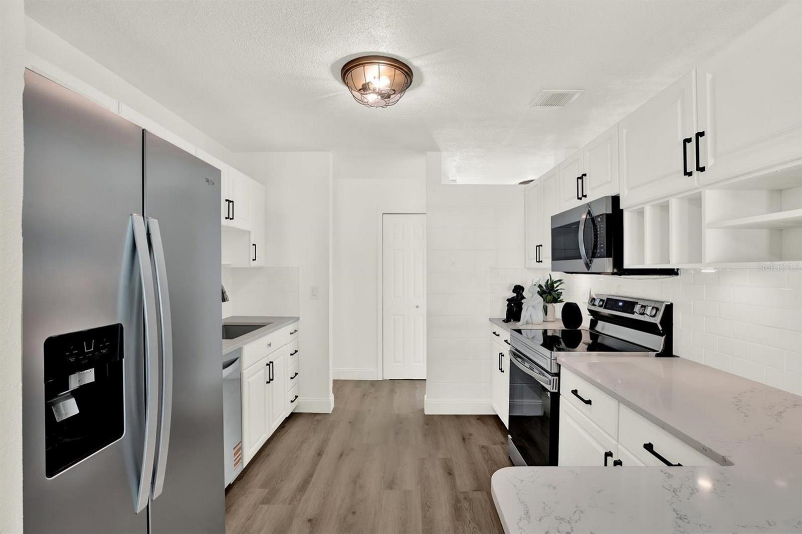 Image 14 of 34 For 4510 Helena Street Ne