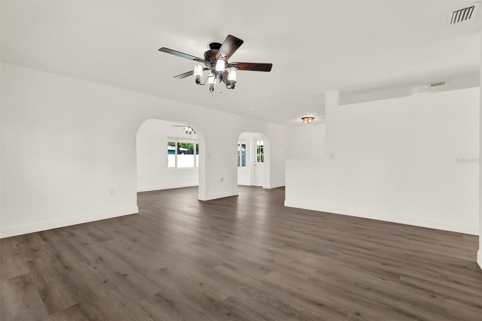 Image 19 of 34 For 4510 Helena Street Ne