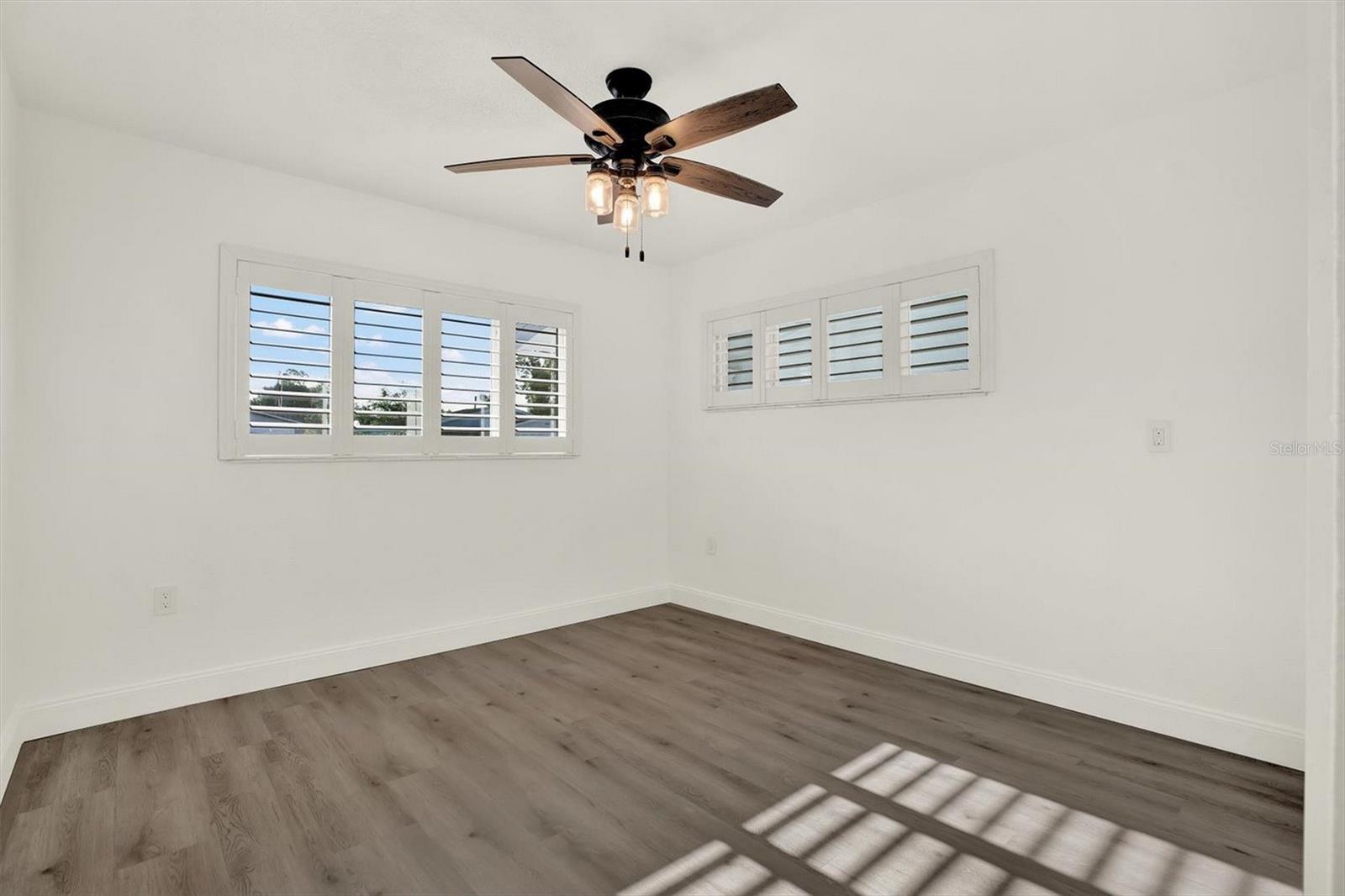 Image 23 of 34 For 4510 Helena Street Ne