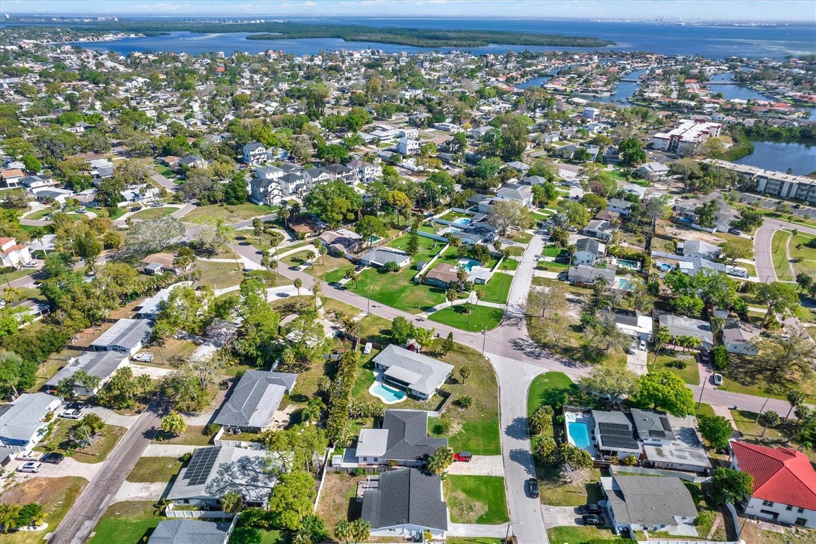 Image 33 of 34 For 4510 Helena Street Ne