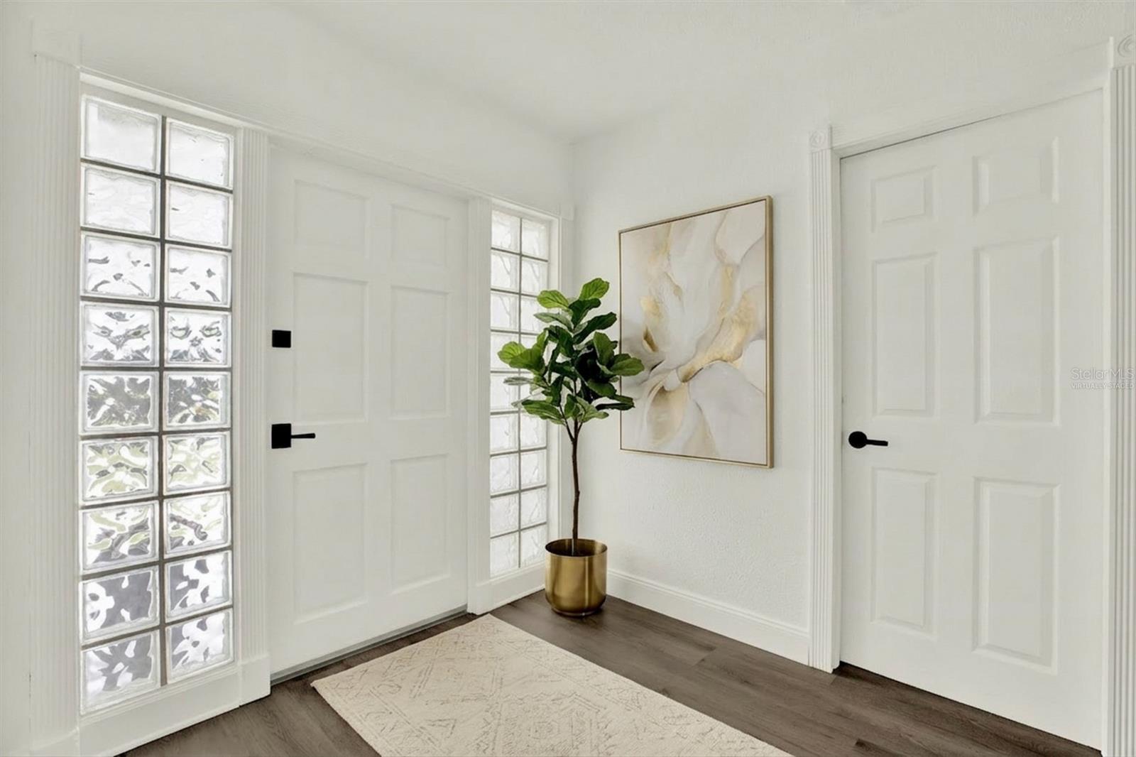 Image 5 of 34 For 4510 Helena Street Ne