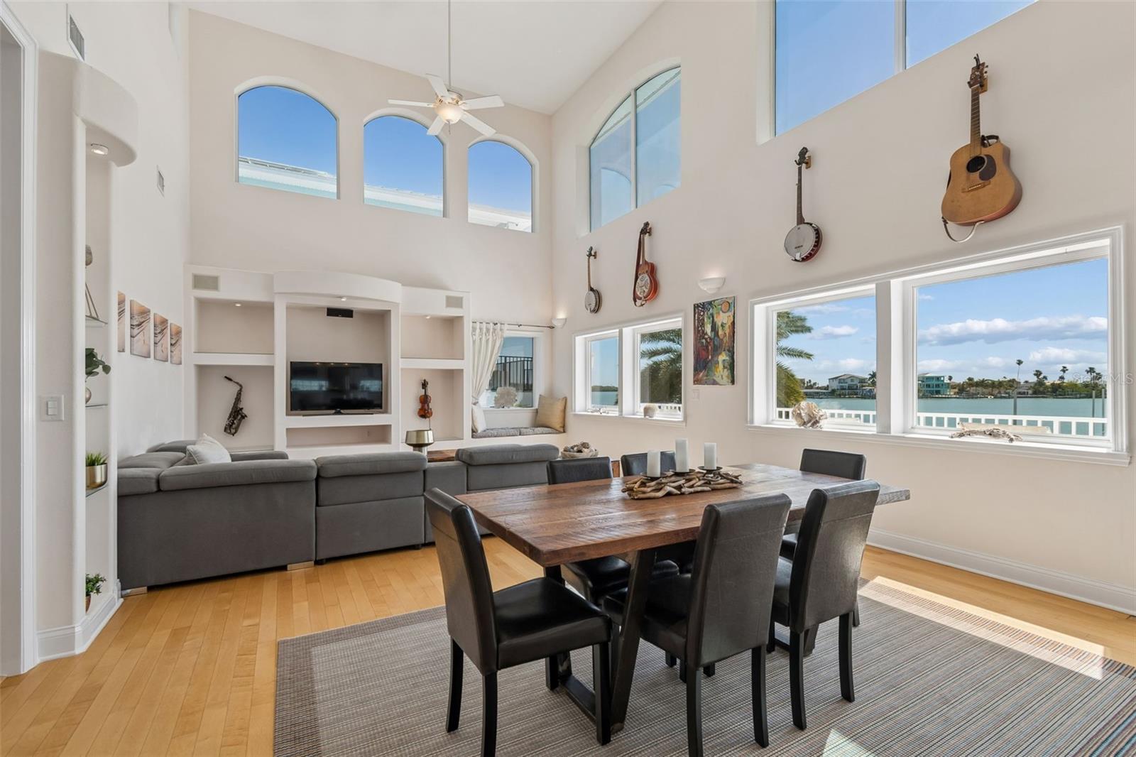 Image 10 of 93 For 874 Bay Point Drive