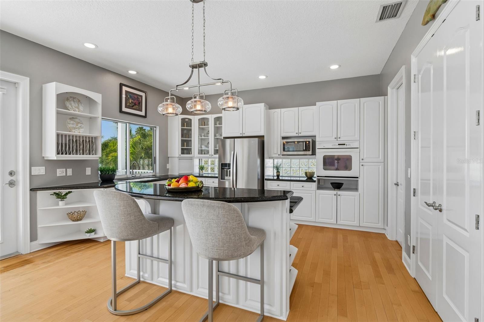 Image 11 of 93 For 874 Bay Point Drive