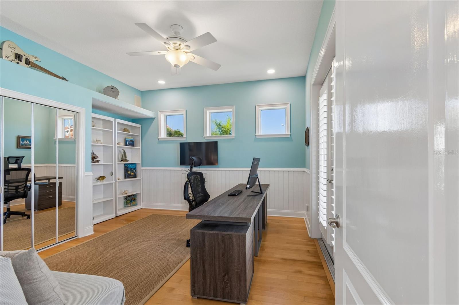 Image 13 of 93 For 874 Bay Point Drive