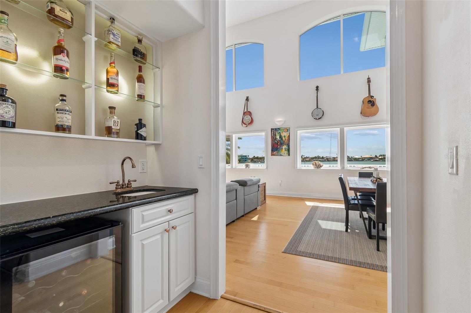 Image 17 of 93 For 874 Bay Point Drive