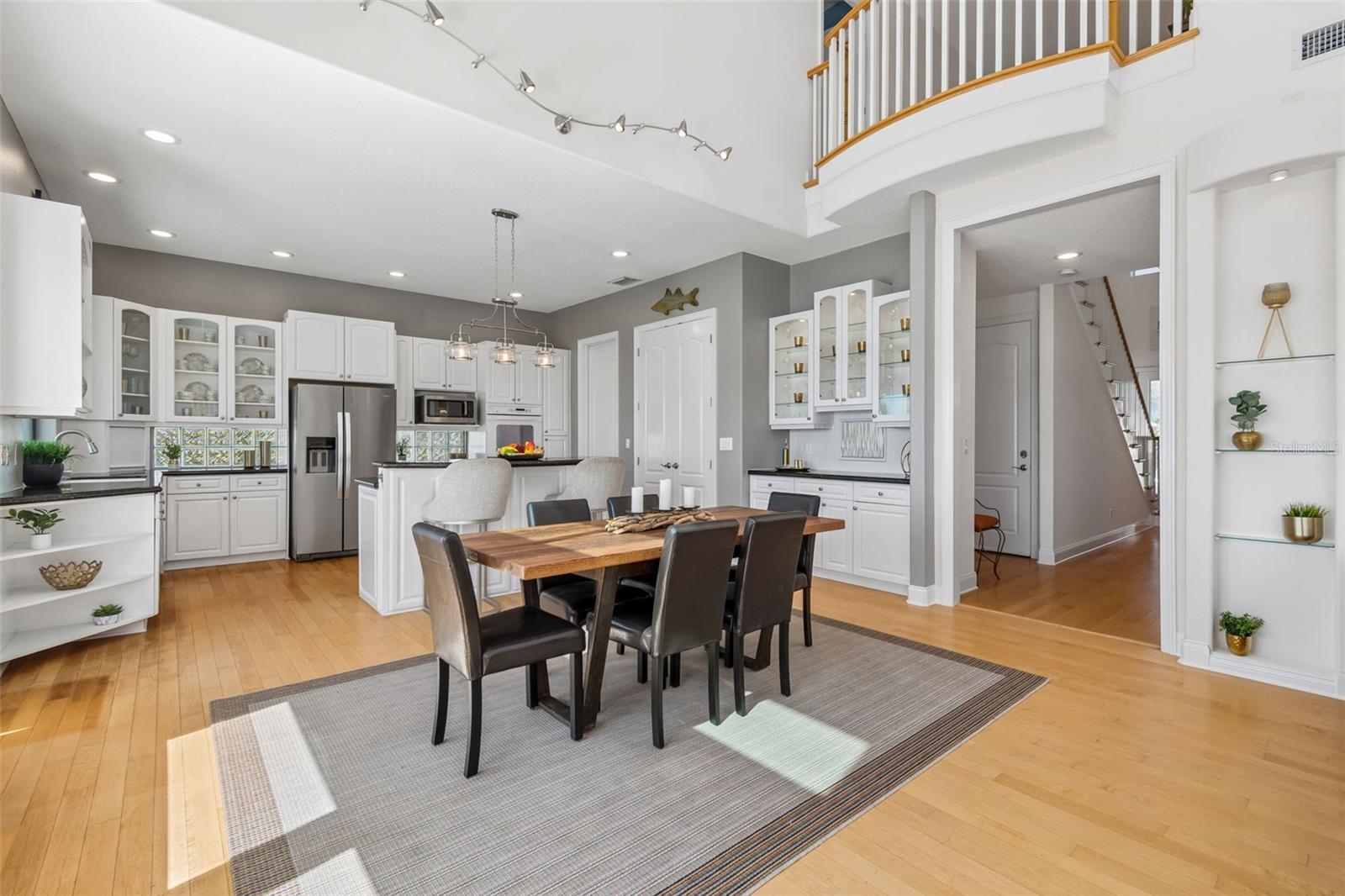 Image 21 of 93 For 874 Bay Point Drive