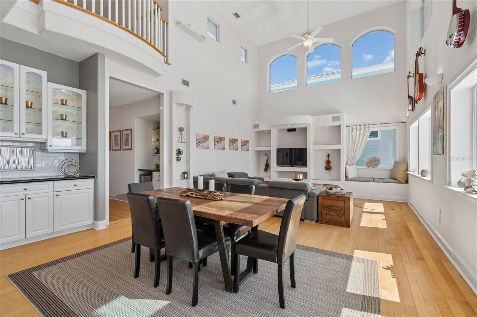 Image 22 of 93 For 874 Bay Point Drive