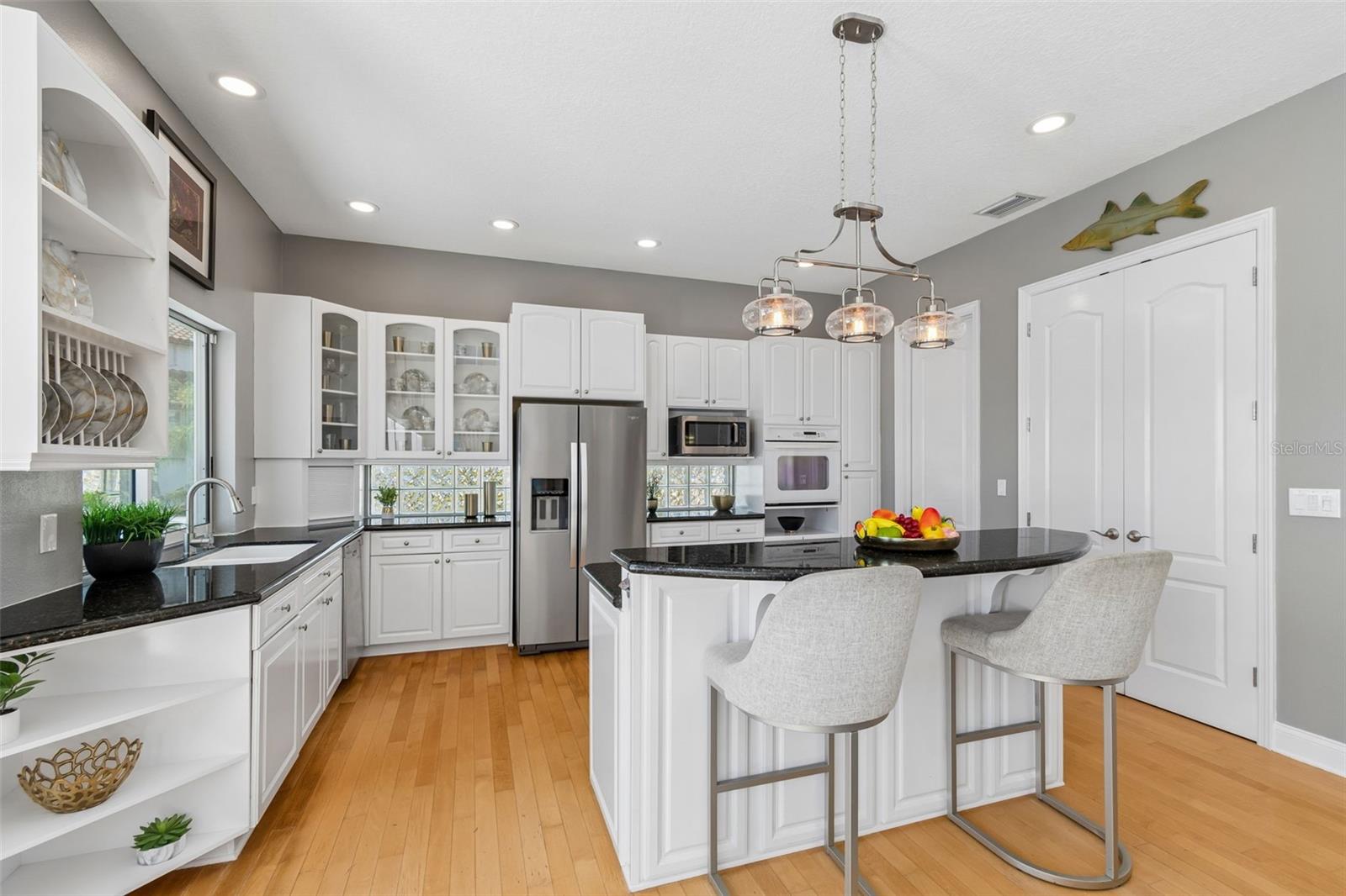 Image 23 of 93 For 874 Bay Point Drive