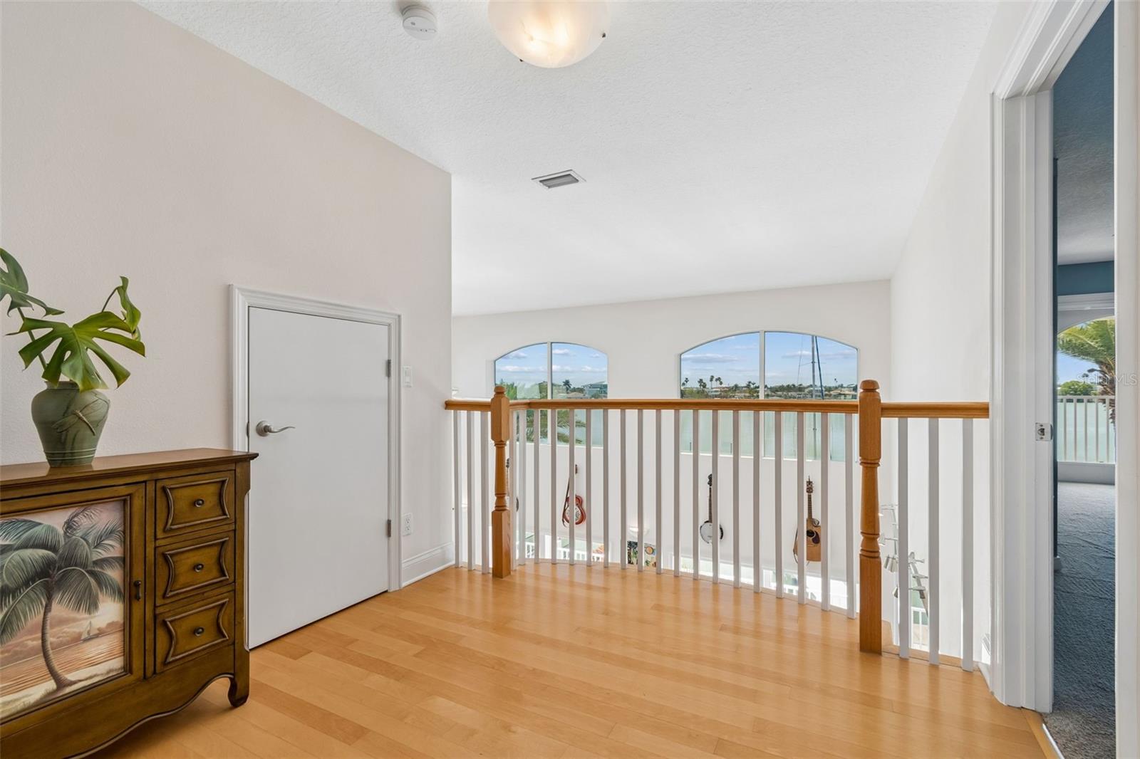 Image 37 of 93 For 874 Bay Point Drive