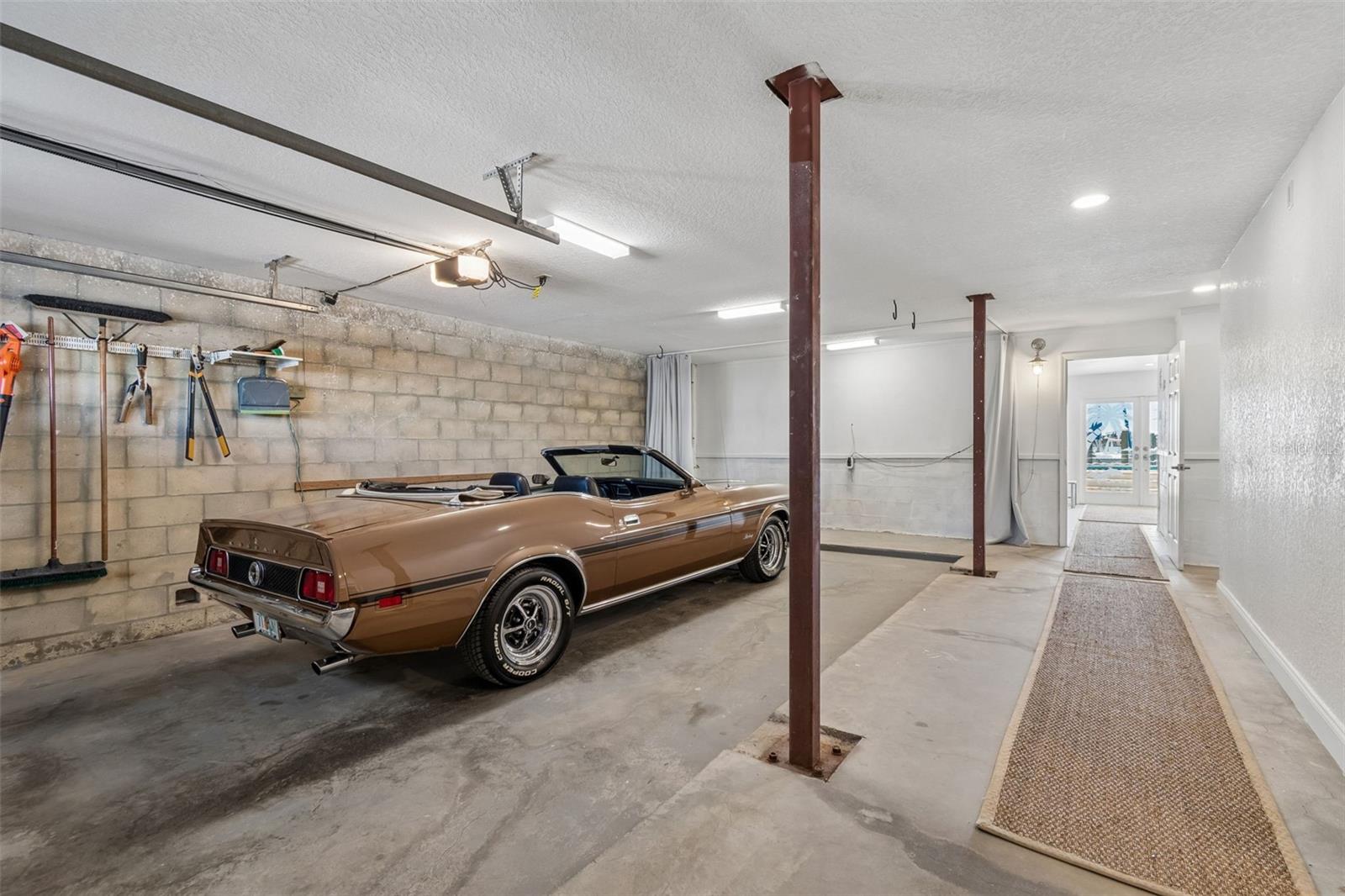 Image 53 of 93 For 874 Bay Point Drive