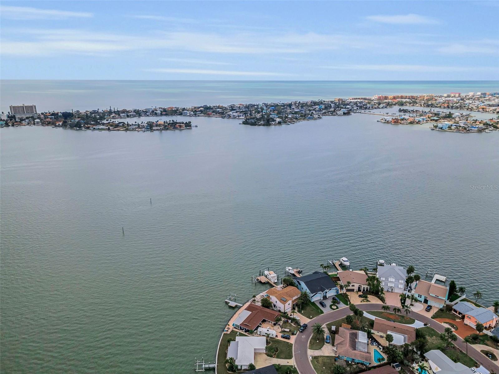 Listing photo id 10 for 11566 47th Avenue N