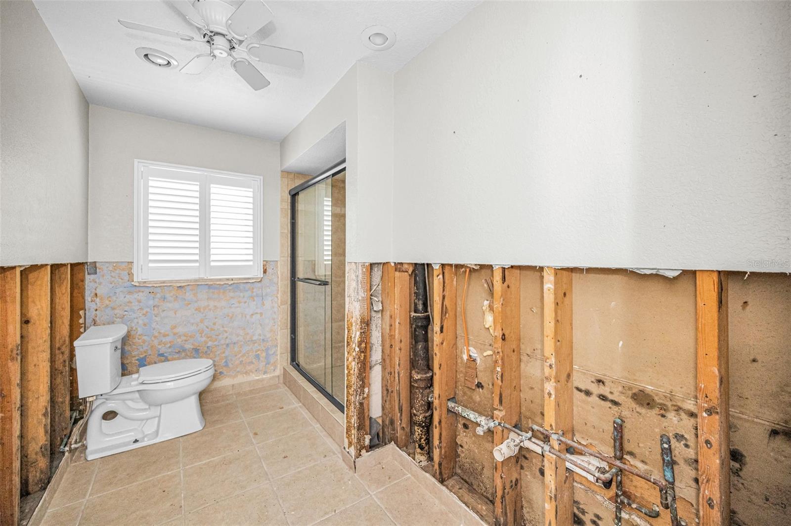 Listing photo id 38 for 11566 47th Avenue N