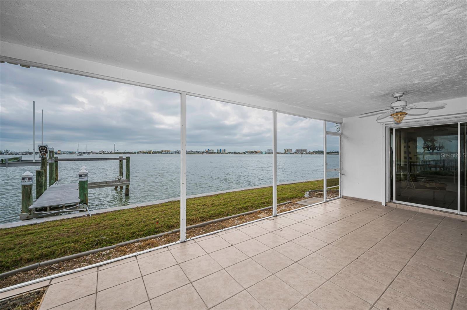 Listing photo id 42 for 11566 47th Avenue N