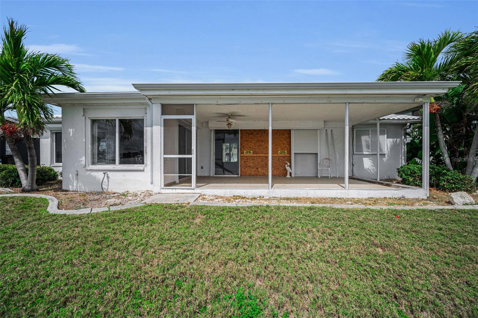 Listing photo id 45 for 11566 47th Avenue N