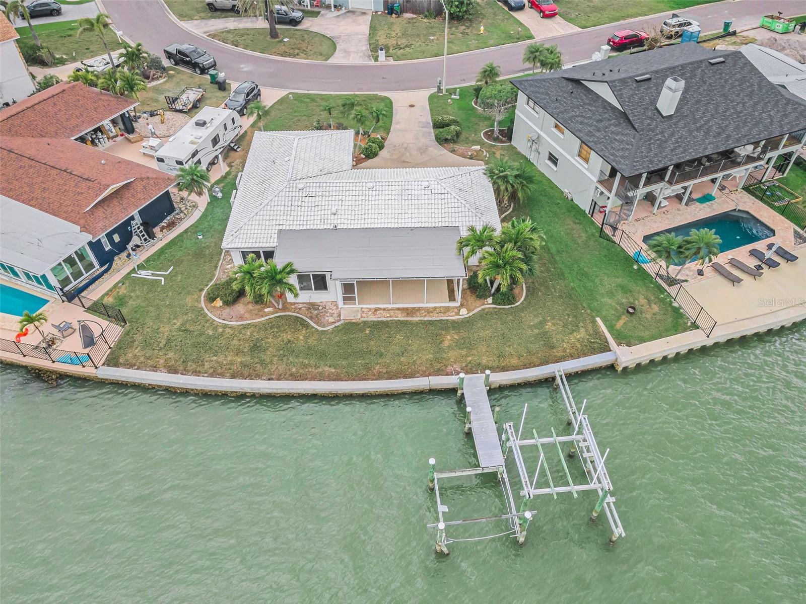 Listing photo id 50 for 11566 47th Avenue N