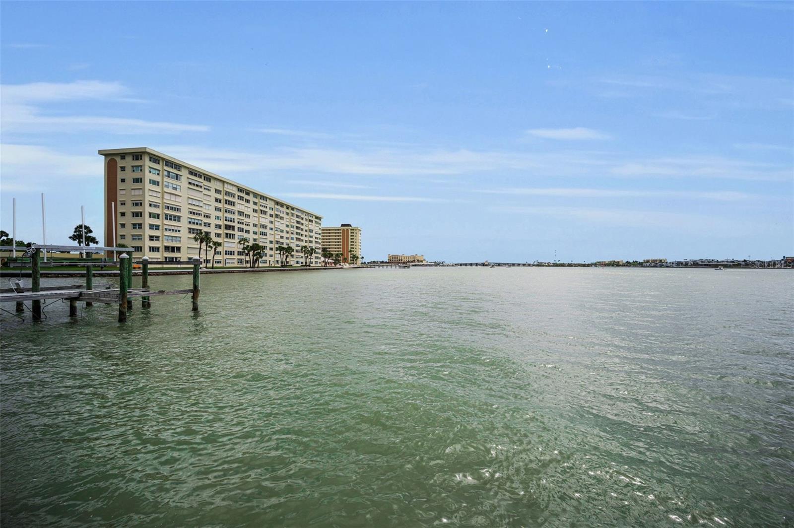 Listing photo id 53 for 11566 47th Avenue N