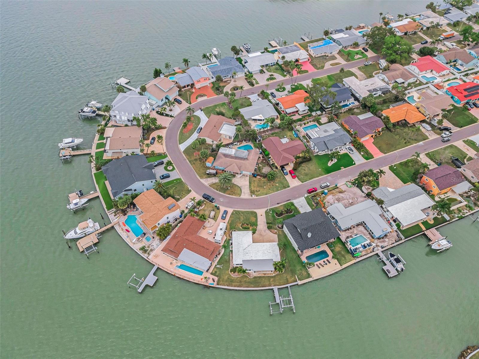 Listing photo id 55 for 11566 47th Avenue N