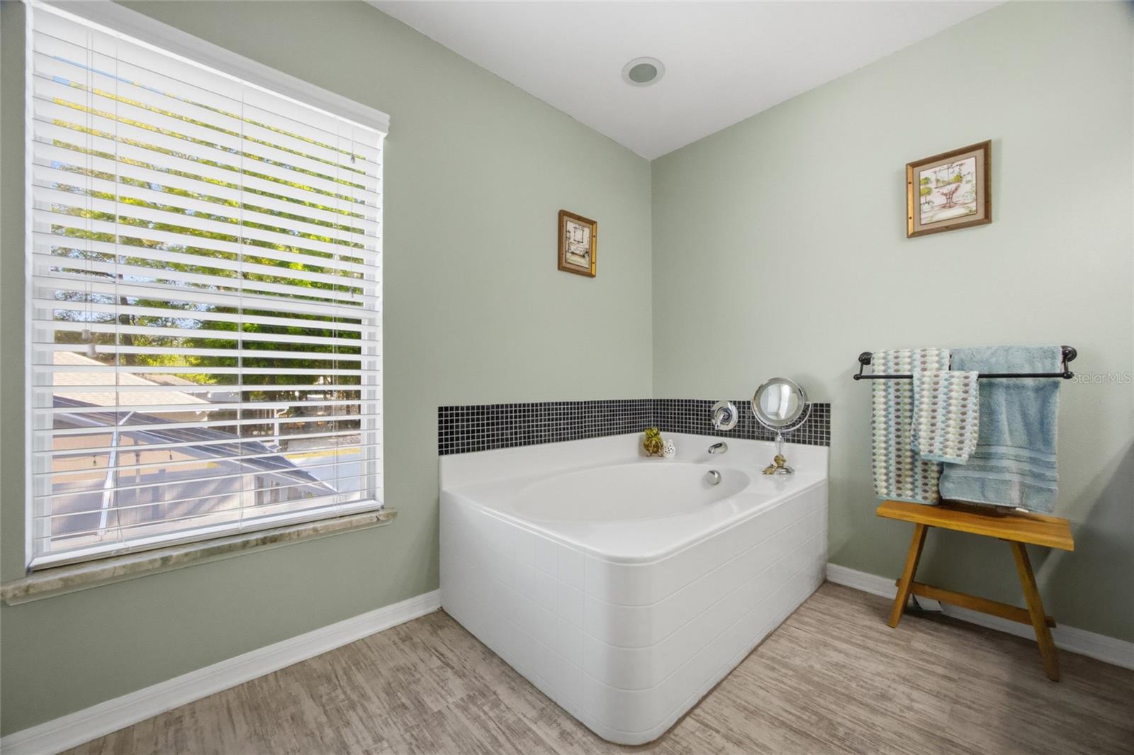 Image 20 of 43 For 4517 28th Street