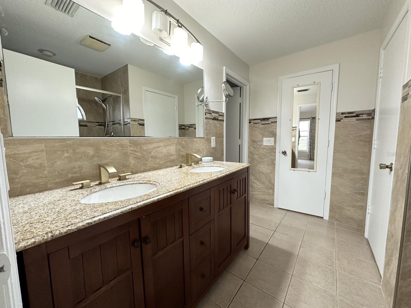 Image 7 of 14 For 931 Hunter Lane