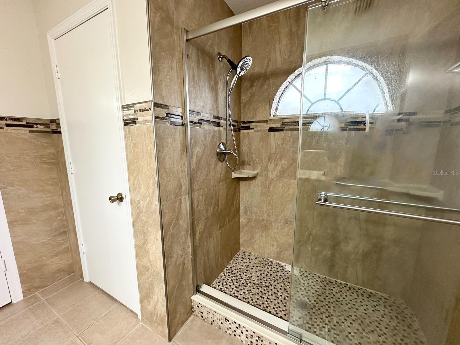 Image 8 of 14 For 931 Hunter Lane