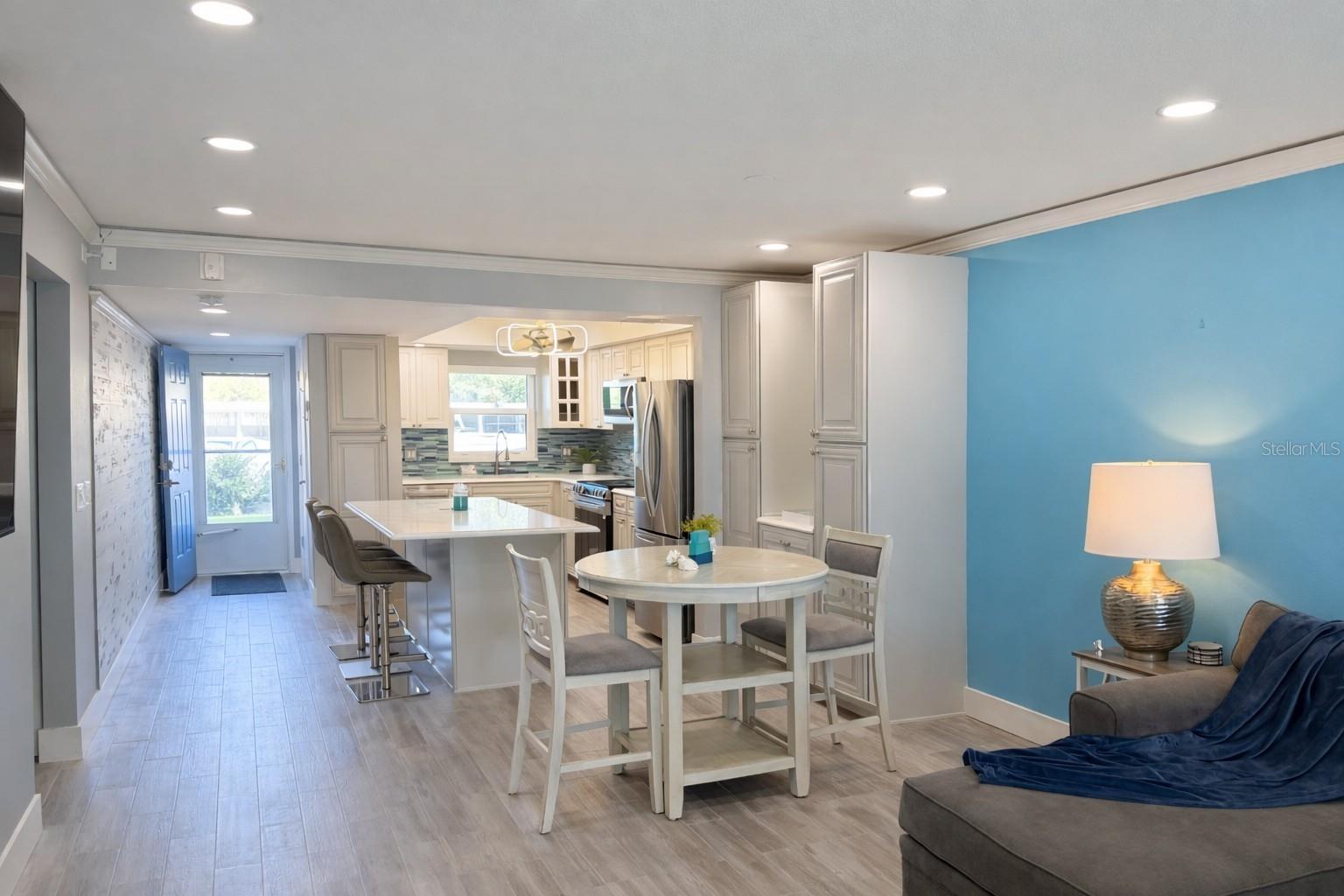 Image 4 of 28 For 5575 Gulf Boulevard 124