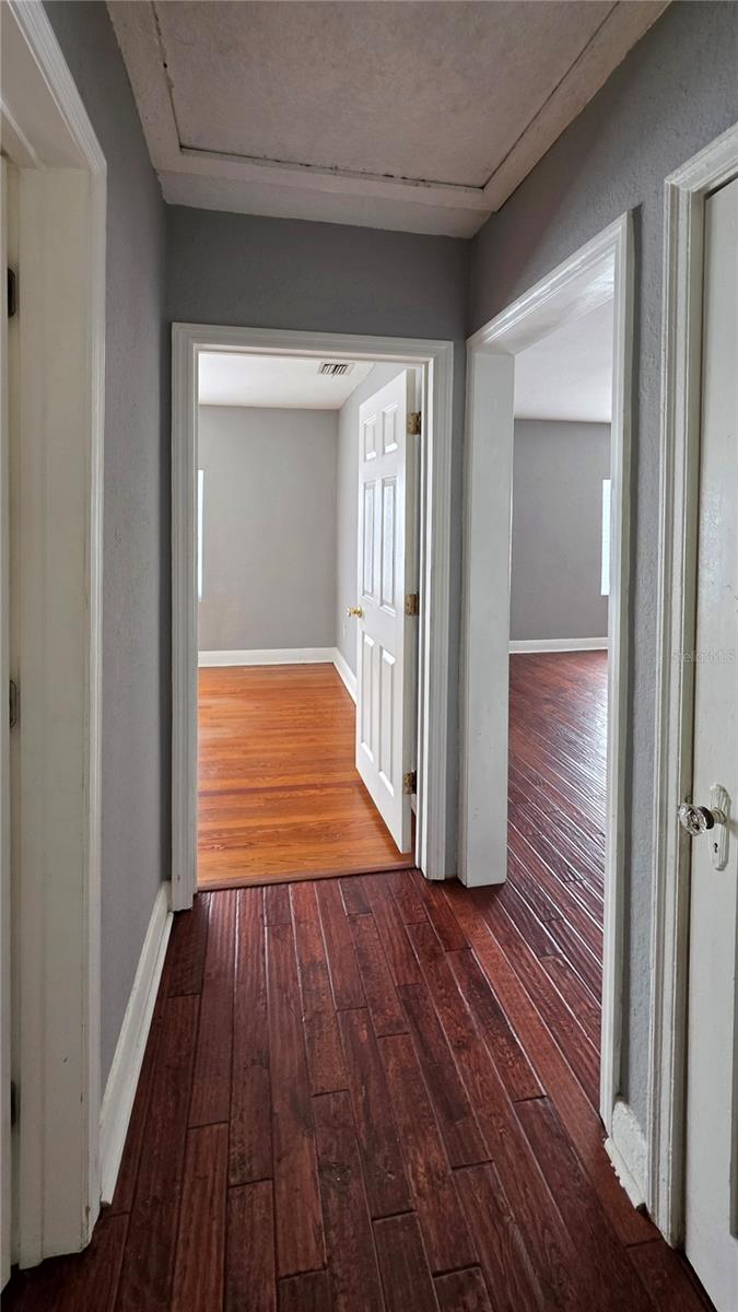 Image 15 of 32 For 936 Shadowlawn Avenue