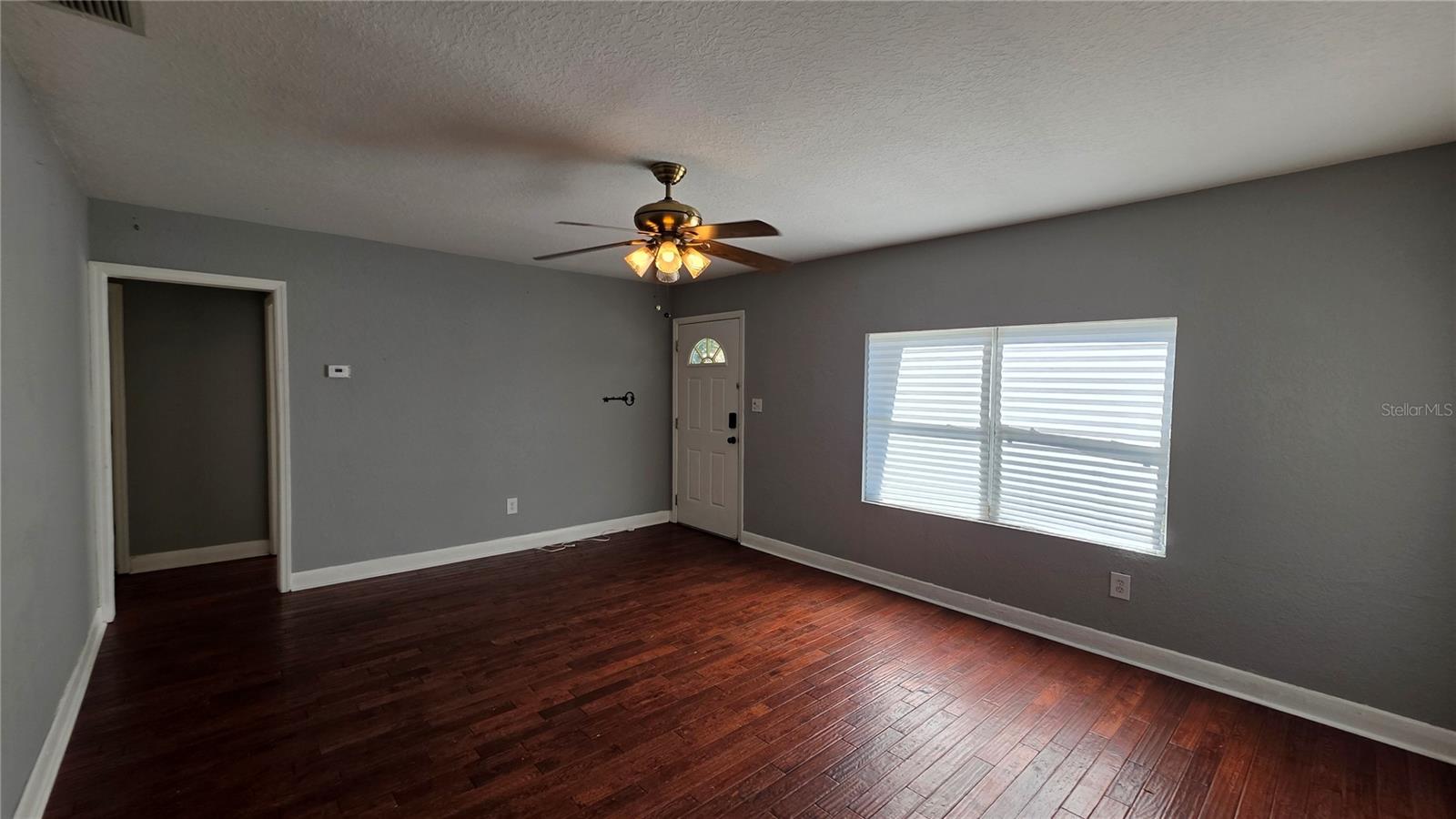 Image 6 of 32 For 936 Shadowlawn Avenue